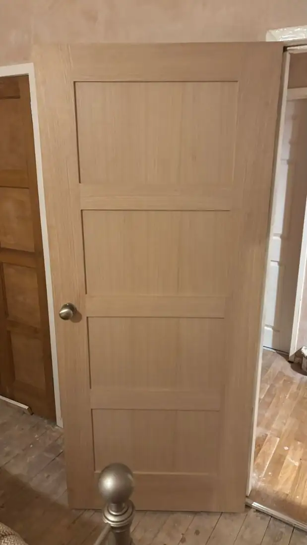 Oak-effect internal door